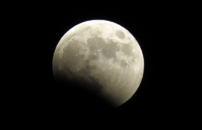 皆既月食をコンデジ30倍ズームで撮影してみた【Canon PowerShot SX700HS】のズーム機能は遊べるぜ。Enjoyed the Total lunar eclipse with x30 zoom camera.