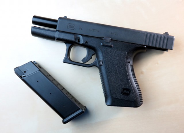 やっぱこのサイズがバランスとれてるよな。【GLOCK G19】MGC