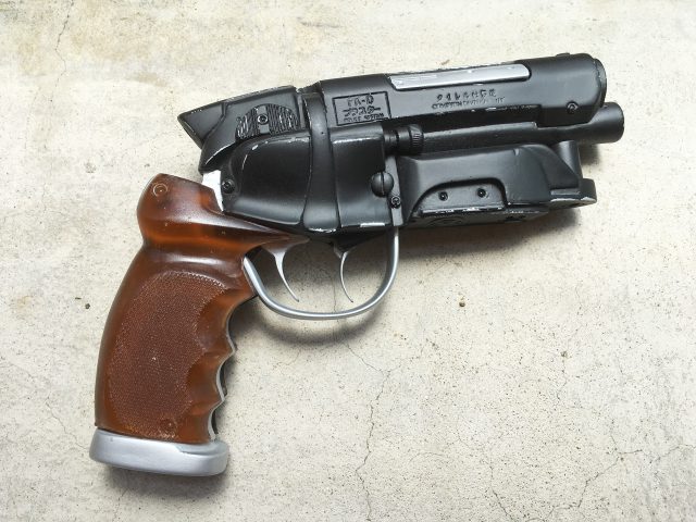 これは爆買い！高木式【デッカードブラスター】がフルスケールの水鉄砲